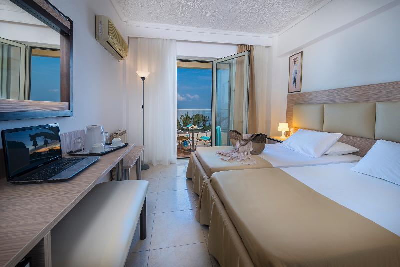Niriides Beach Hotel Псалиди Экстерьер фото